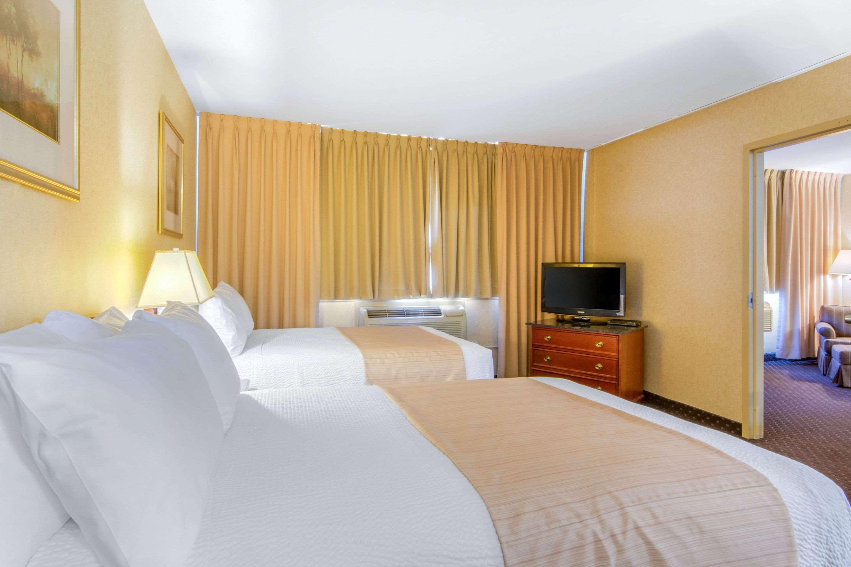 Clarion Hotel Sudbury Exterior foto