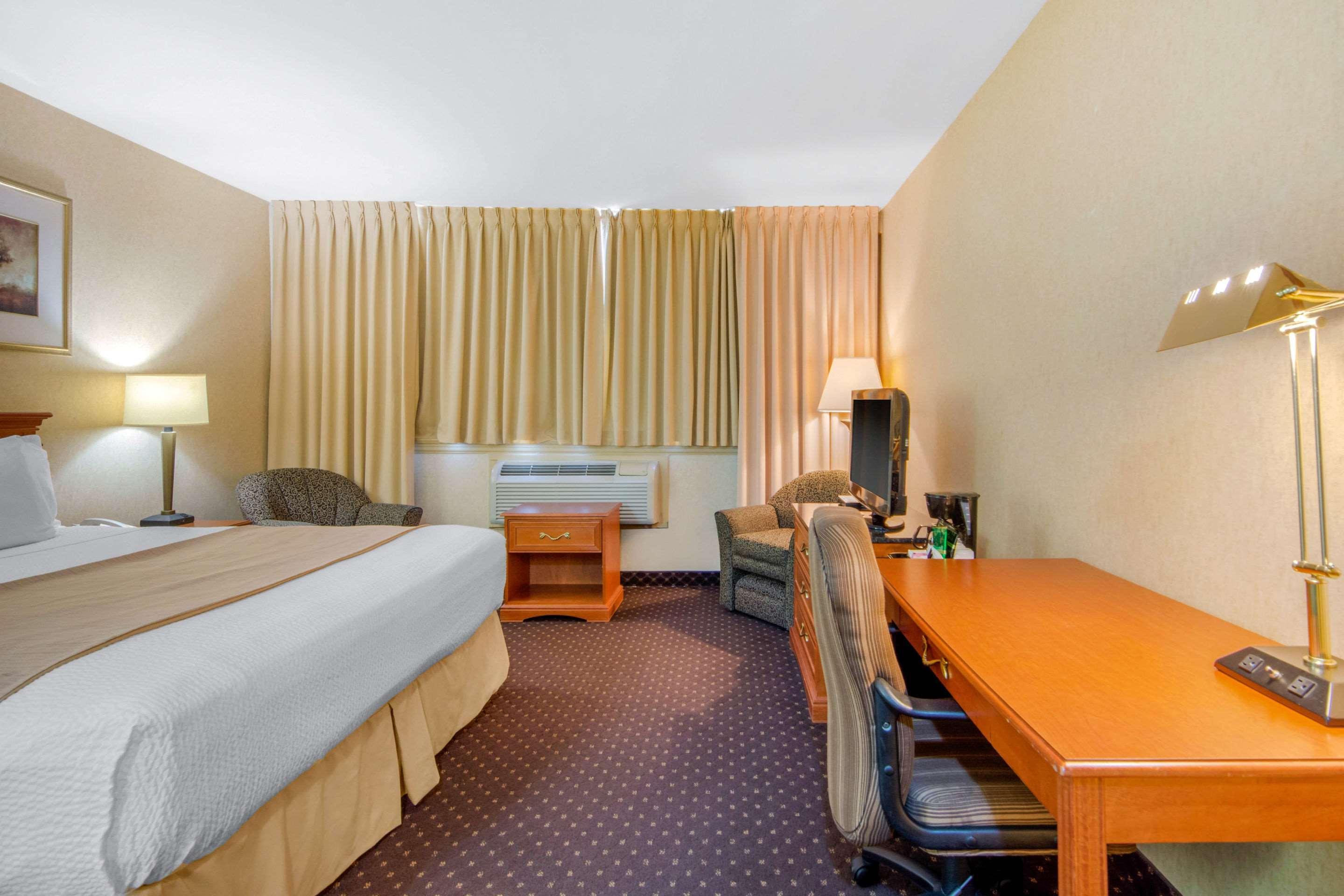 Clarion Hotel Sudbury Exterior foto